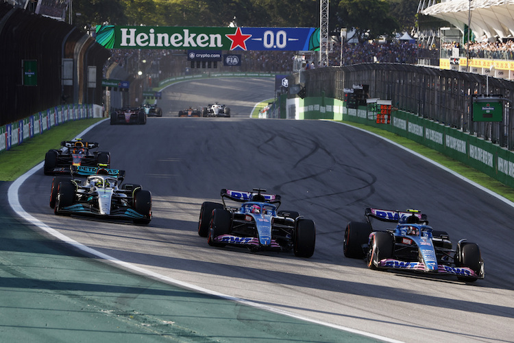 Fernando Alonso ärgerte sich im Sprint über seinen Teamkollegen Esteban Ocon
