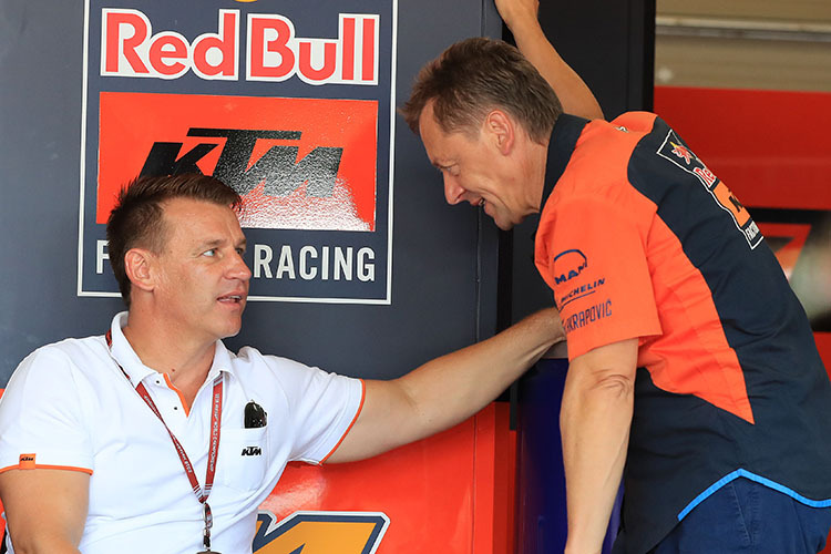 KTM-Motorsport-Direktor Pit Beirer mit Mike Leitner