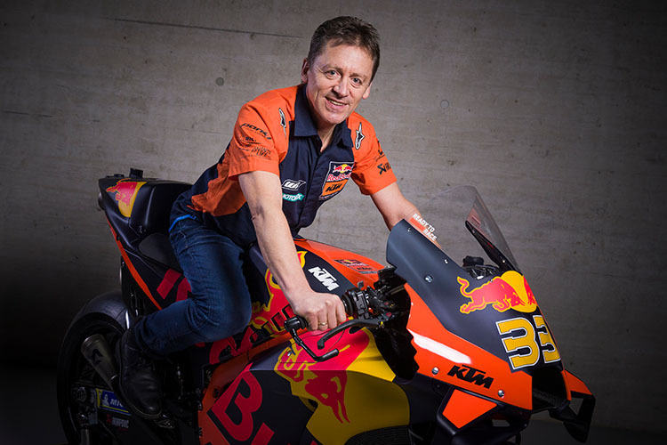 Mit Leitner auf der KTM RC16 von Brad Binder