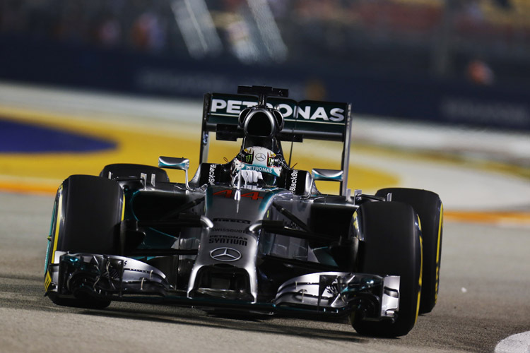 Lewis Hamilton gab im zweiten freien Training zum Singapur-GP das Tempo vor