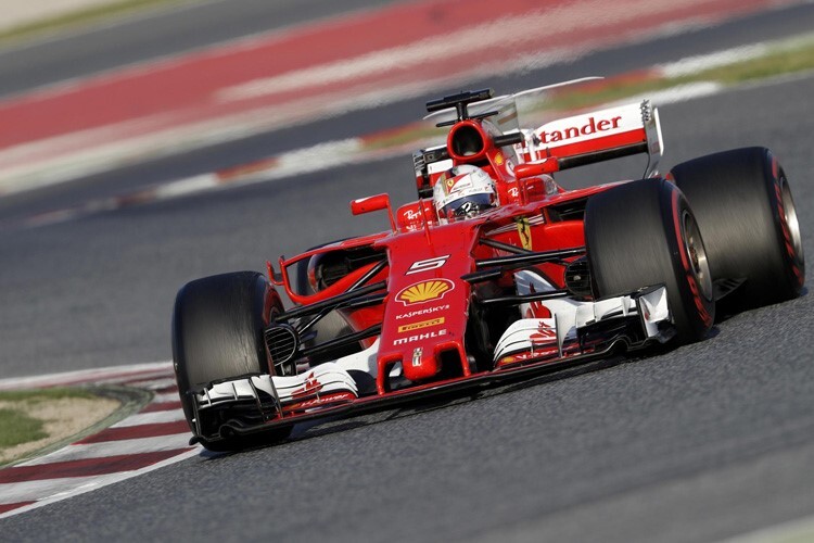 Sebastian Vettel hängte sich in die Arbeit mit Pirelli rein