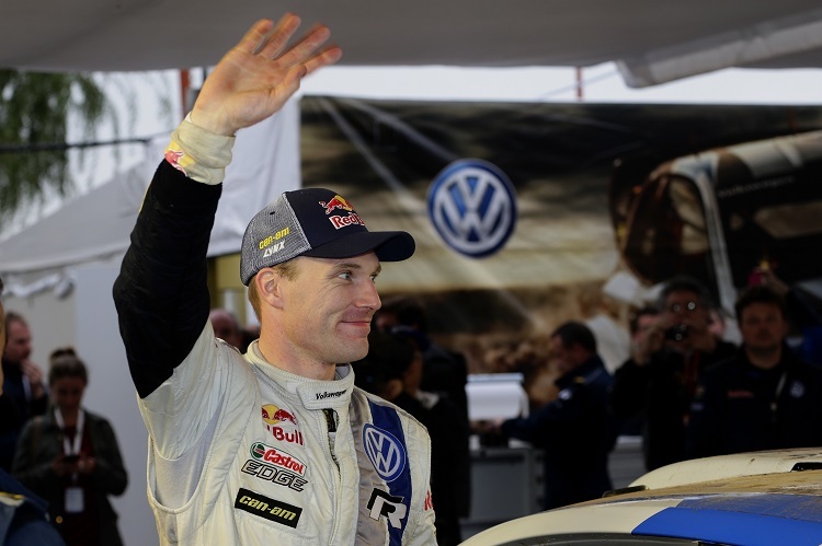 Jari-Matti Latvala freut sich über seine Führung