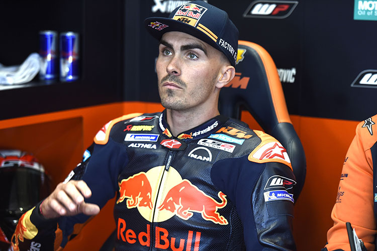 Loris Baz in der Red Bull-KTM-Box