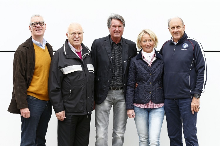 Der ADAC-Stiftungsrat mit Isolder Holderied (2. von re.)