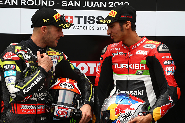 Jonathan Rea (li.) mit Toprak Razgatlioglu