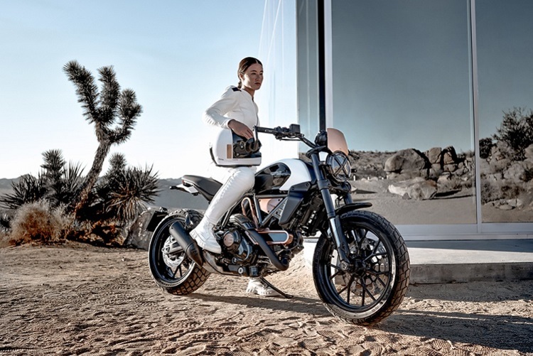 Ducati Scrambler 10° Anniversario Rizoma Edition: Der Auftritt passt