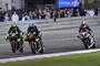 Pol Espargaró (44) und Bradley Smith (38) stritten in Katar um Platz 7, dahinter Barbera