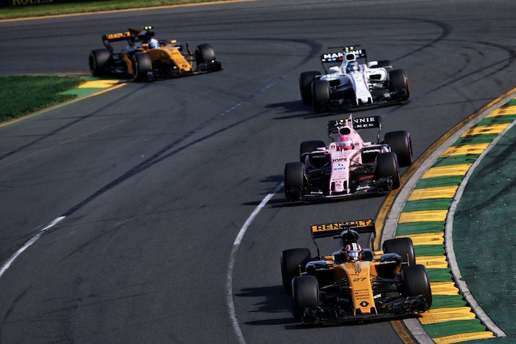 Nico Hülkenberg vor Esteban Ocon, Lance Stroll und Jolyon Palmer