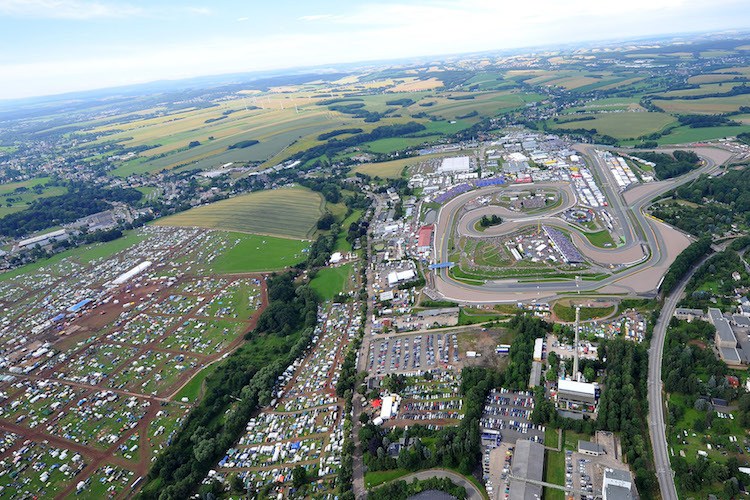 Am Sachsenring ist am GP-Wochenende viel los – entsprechend hart trifft die Absage alle Zulieferer 