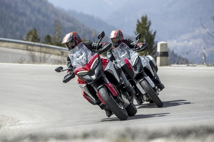 Ducati Multistrada Tour Alpen Edition: Geführte Probefahrt mit der Multistrada V4 auf Alpenstrassen