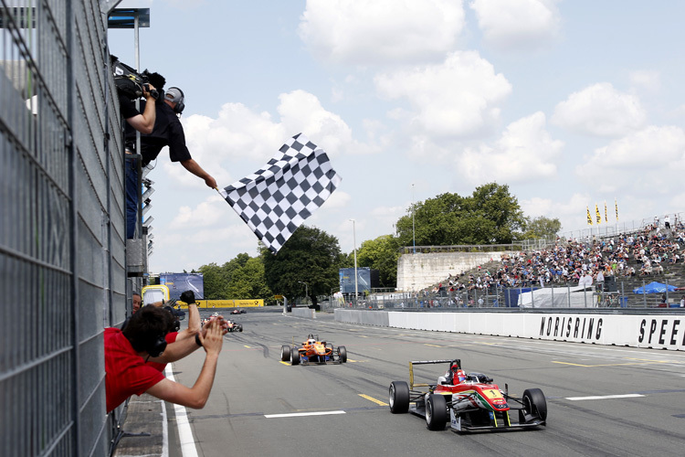 Also doch: Raffaele Marciello sah die Zielflagge auf dem Norisring als Erster - und darf nun auch den Sieg bejubeln