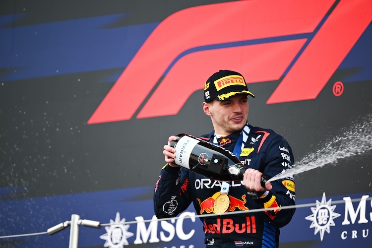 Max Verstappen kehrte in Japan wieder aufs höchste Podesttreppchen zurück