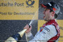 Mike Rockenfeller feiert seinen Titel