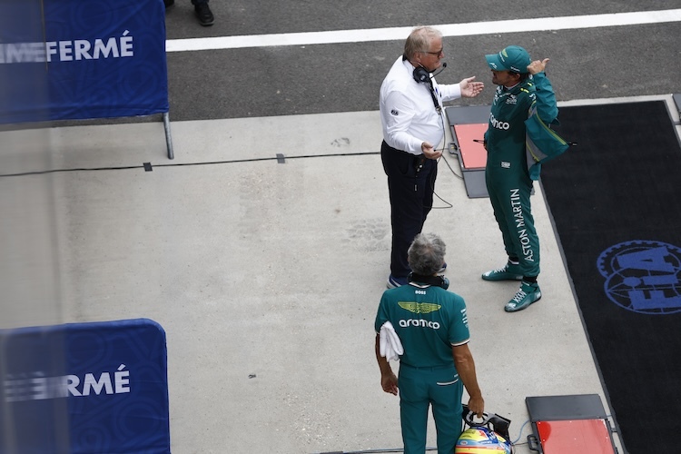 Fernando Alonso im Gespräch mit Jo Bauer