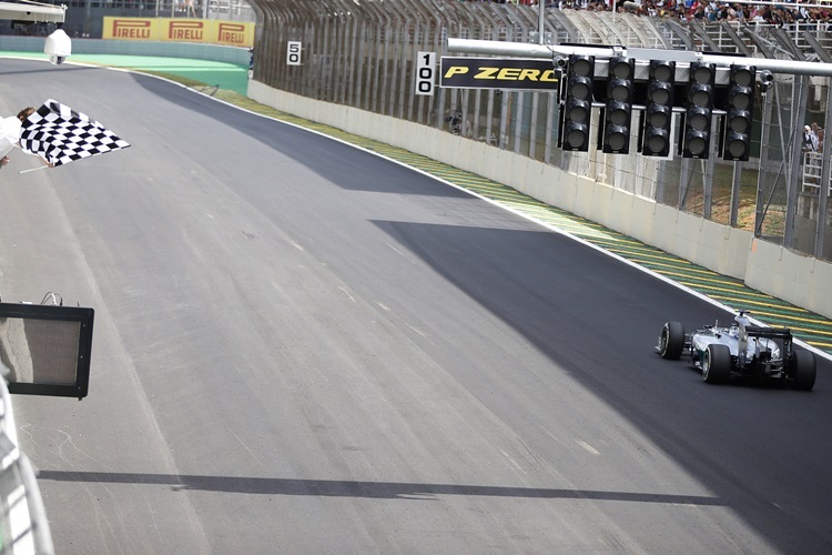 Nico Rosberg gewinnt den GP von Brasilien