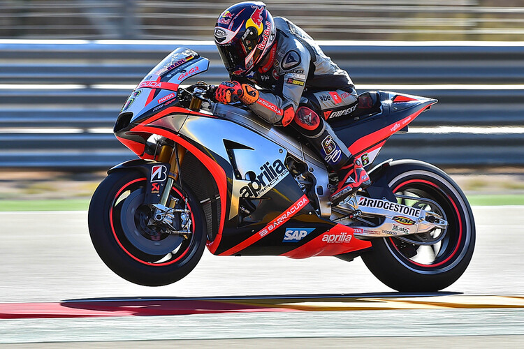 Stefan Bradl auf der Werks-Aprilia in Aragón