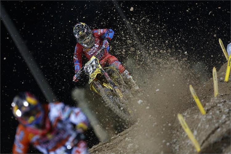 Jeremy Seewer schaffte beim Katar-GP einen fabelhaften Start in die MX2-WM 2015