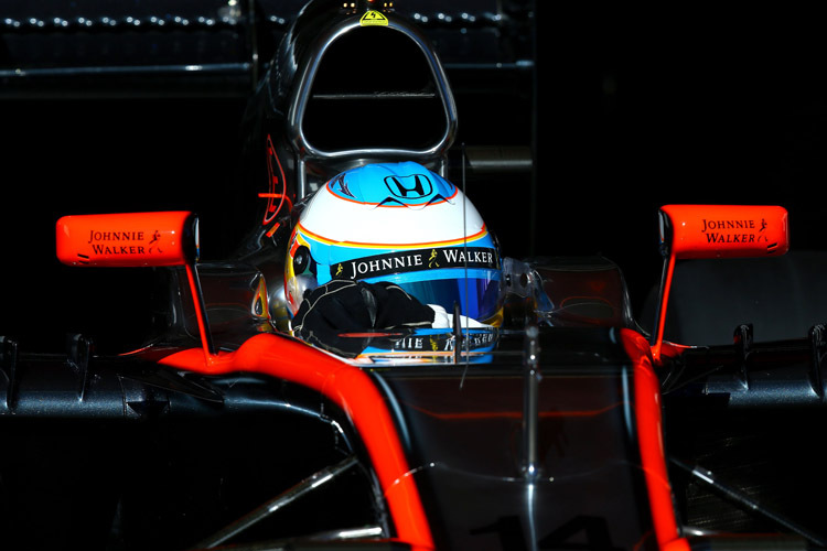 Die Spanier atmen auf: Fernando Alonso ist unverletzt