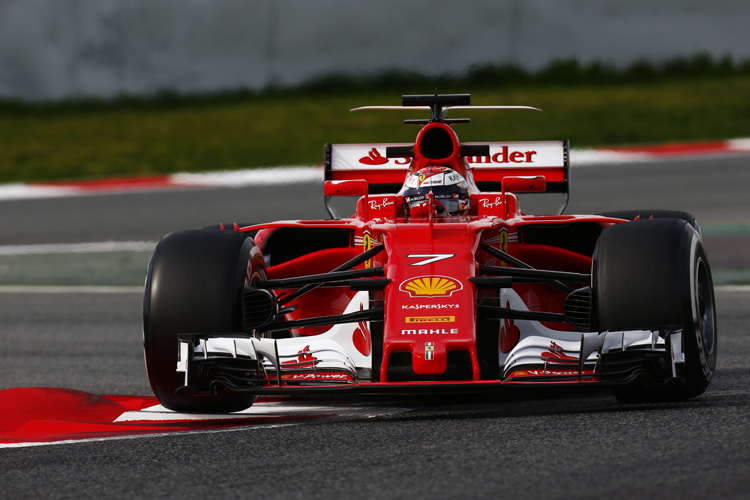 Kimi Räikkönen darf heute im Ferrari Gas geben