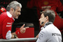Maurizio Arrivabene von Ferrari mit Mercedes-Teamchef Toto Wolff