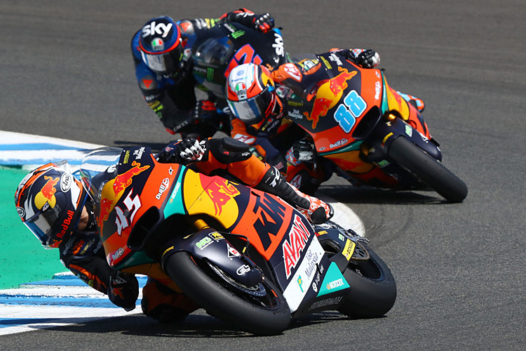 Tetsuta Nagashima (45) vor seinem Red Bull KTM Ajo-Teamkollegen Jorge Martin