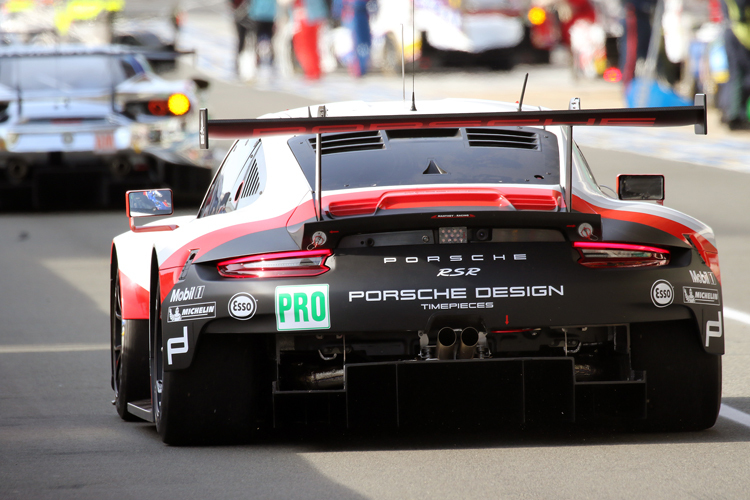Durch das veränderte Antriebskonzept hat der Porsche 911 RSR Platz für einen mächtigen Diffusor