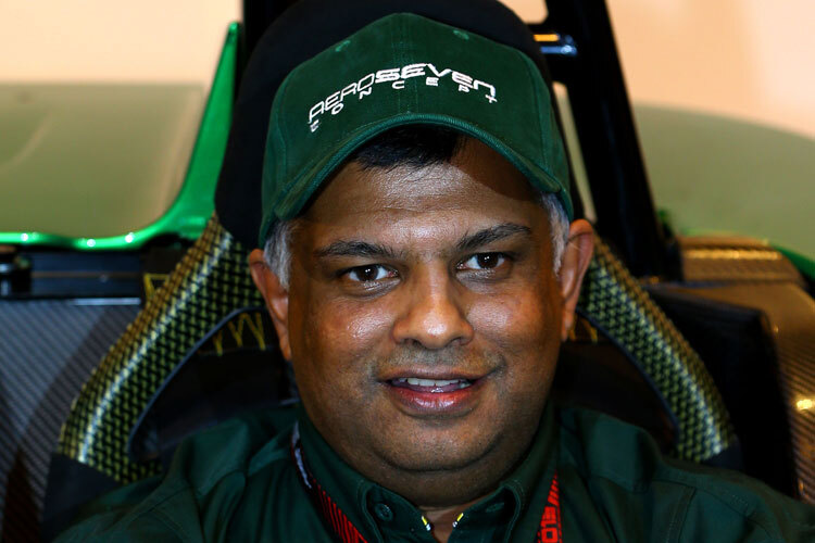 Tony Fernandes will das Handtuch (noch) nicht werfen