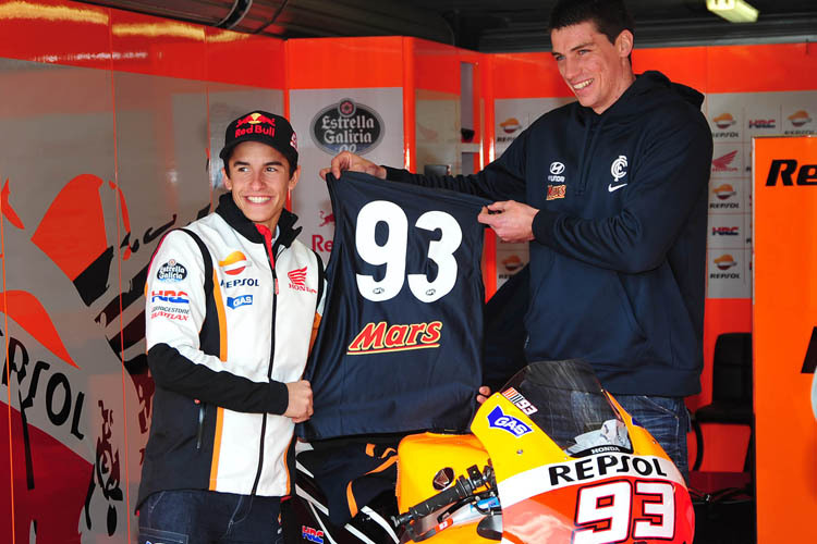 Marc Márquez mit dem australischen Football-Star Matthew Kreuzer vom Carlton Football Club