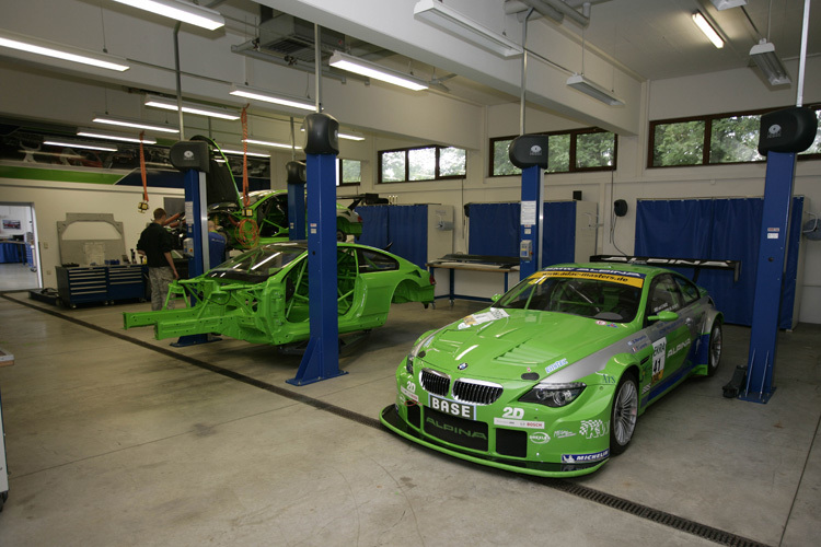 Blick in die Alpina-Rennsportabteilung