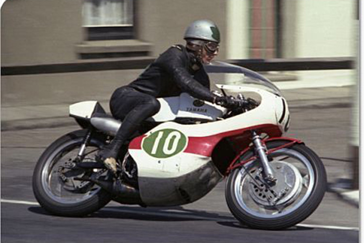 Bill Ivy 1967 bei der Lightweight TT auf der Insel Man auf der Yamaha 250 