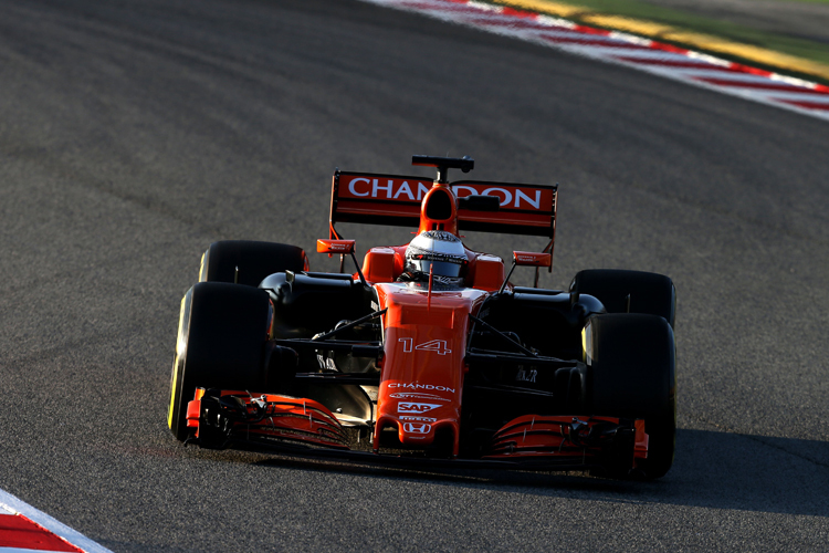 Die neue Antriebseinheit von McLaren-Honda verkürzte Tags zuvor auch die Fahrzeit von Fernando Alonso