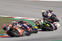 Johnny Rea (1) wurde bis auf Platz 6 durchgereicht