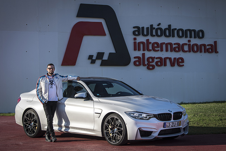 Eugene Laverty reiste mit dem Auto an