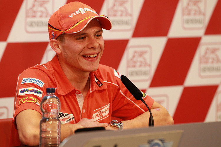 Stefan Bradl, Moto2-Weltmeister 2011