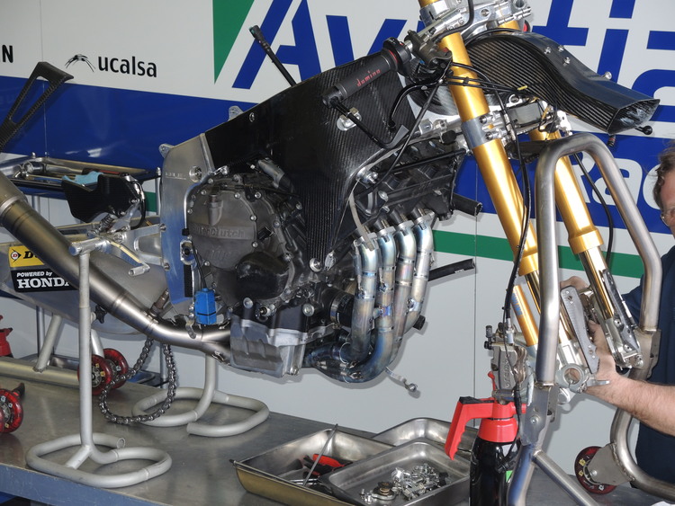 Eine Moto2-Kalex des Blusens-Teams 2013