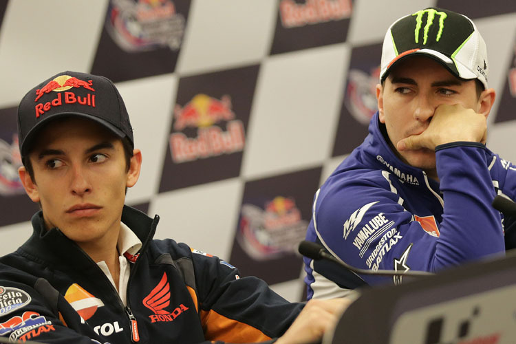 Marc Marquez (li) hat sich bei Jorge Lorenzo Respekt verschafft