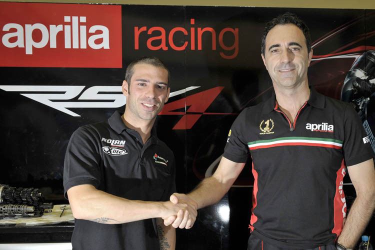 Marco Melandri mit Renndirektor Romano Albesiano