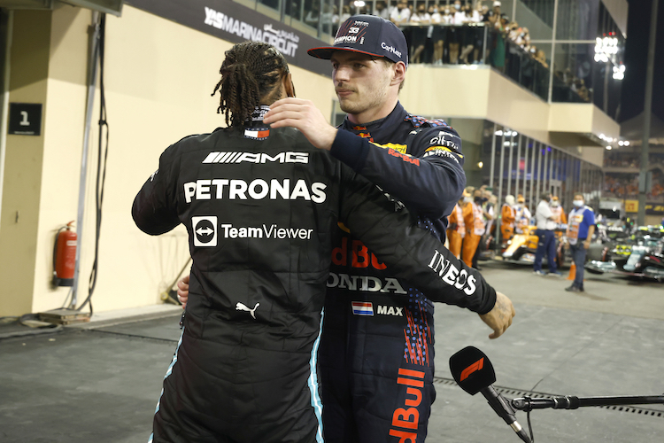 Lewis Hamilton gratuliert Max Verstappen