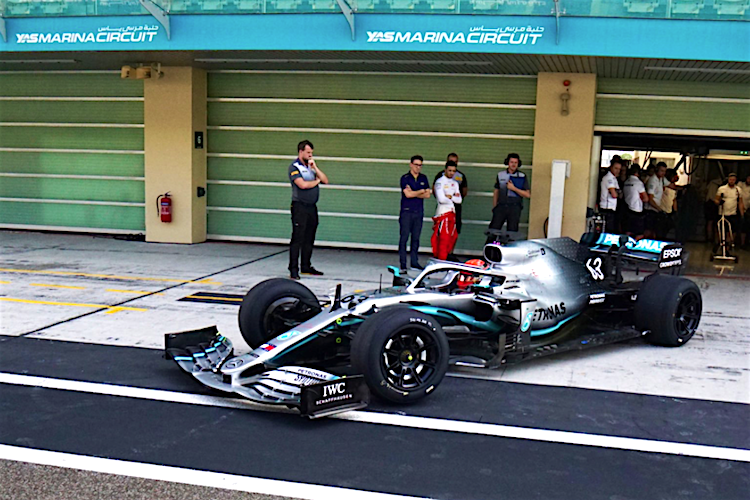 Pirelli testet zusammen mit Mercedes zwei Tage lang auf dem Yas Marina Circuit
