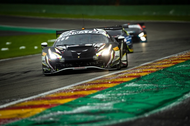 Der Ferrari 488 GT3 von Iron Lynx liegt bei den 24h Spa weiterhin auf dem ersten Platz