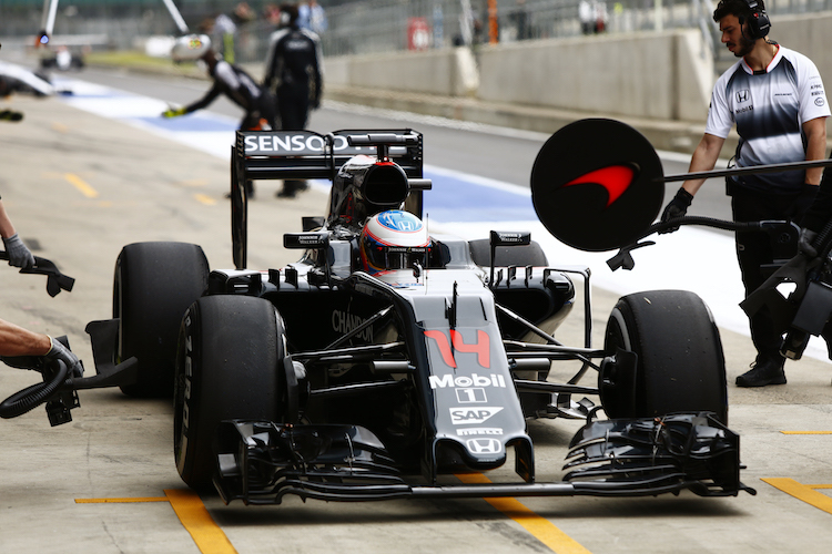 Tagesbestzeit für Fernando Alonso im McLaren-Honda