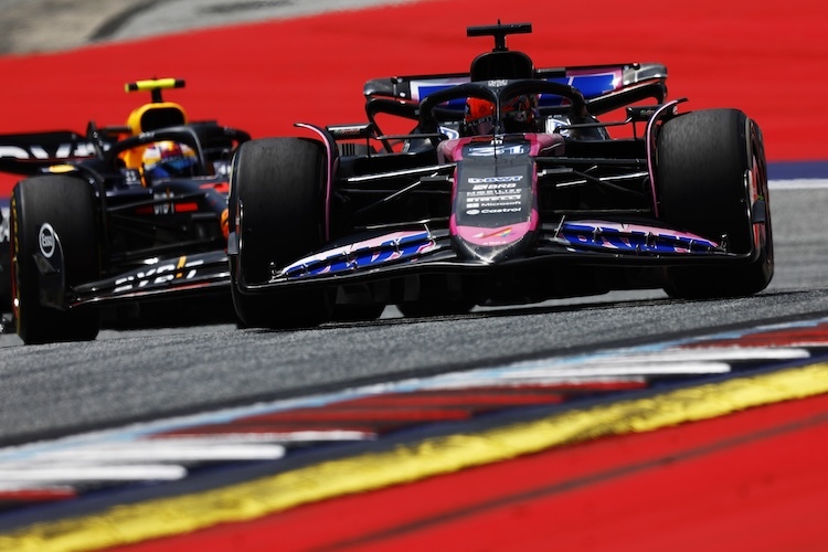 Esteban Ocon vor Sergio Pérez auf dem Red Bull Ring