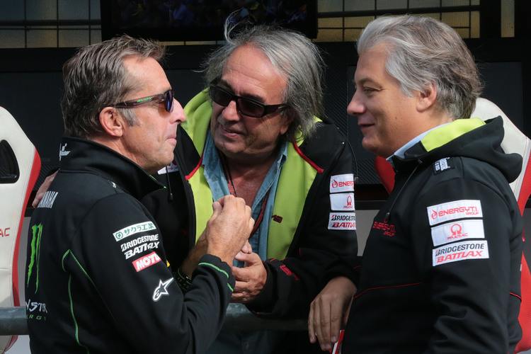 Hervé Poncharal mit Iannone-Manager Carlo Pernat und Pramac-Chef Paolo Campinoti