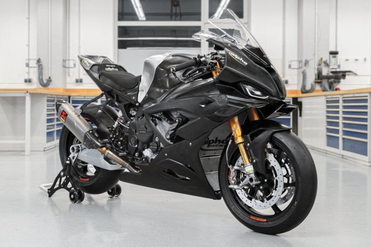 Die BMW M1000RR wird in Stephanskirchen aufgebaut