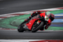 Nicolo Bulega auf der für Chaz Davies vorbereiteten Ducati V4R