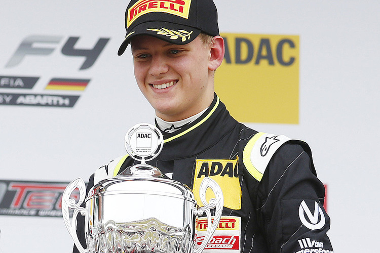 Erfolgreiches erstes Formel-4-Wochenende für Schumacher junior