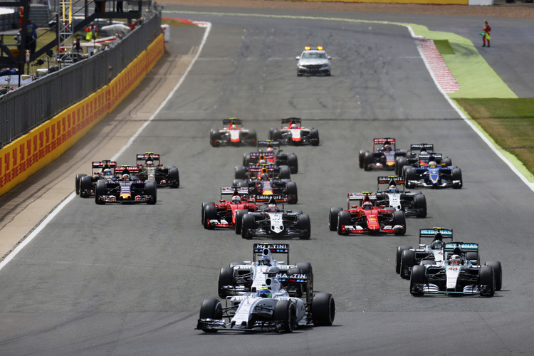 Start zum britischen Grand Prix in Silverstone