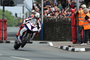 Peter Hickman auf seinem Weg zum Gewinn der Senior-TT 2018