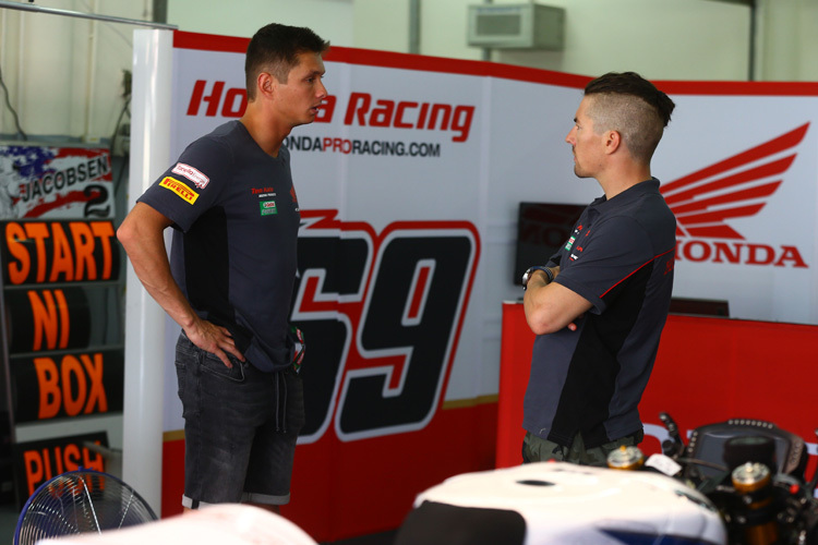 Das Honda-Duo Michael van der Mark (li.) und Nicky Hayden