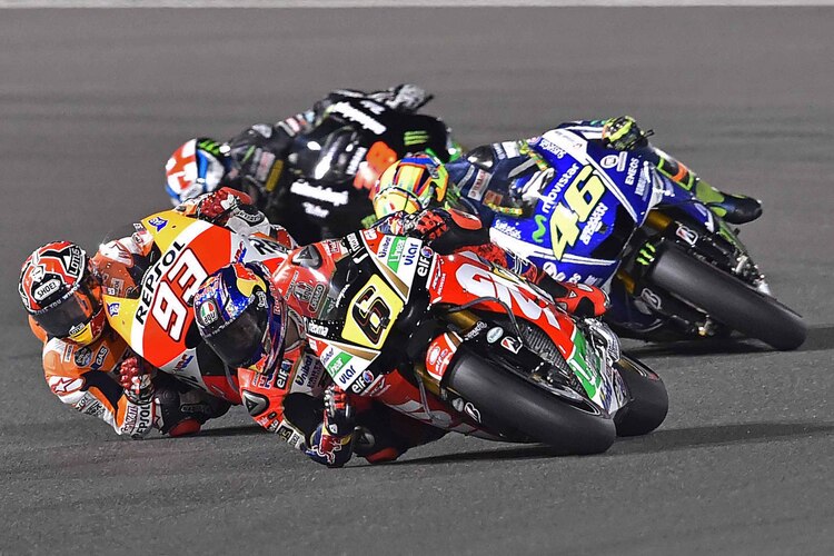 Katar-GP: Stefan Bradl (6) vor Marc Márquez (93), Rossi und Smith